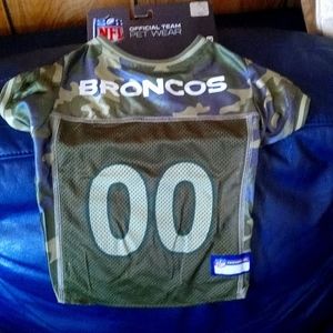 Official NFL Denver Broncos Jersey. M for Dog. Camo